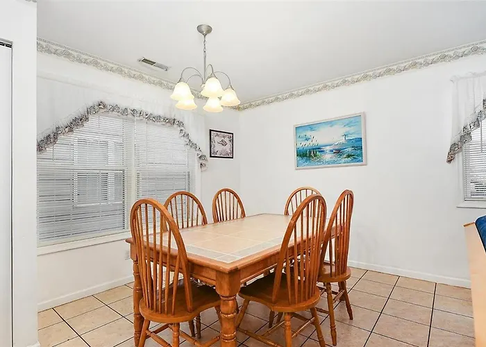 Holiday home Just Steps To The Boardwalk From 3 Bedroom Townhome!